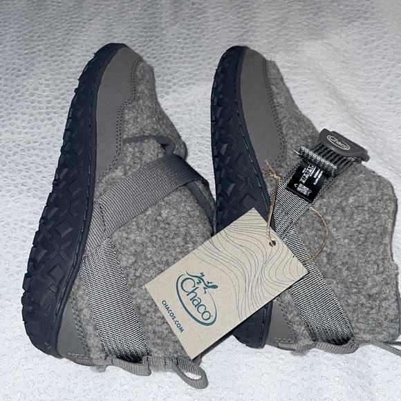 NWT Chaco Unisex Ramble Fluff Kids Ankle Boot - Picture 2 of 6